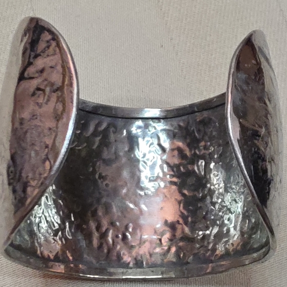 VINTAGE SILVER NAVAJO CUFF BRACELET 53.46 Grams ADJUSTABLE TO FIT MOST WRISTS - Picture 3 of 5